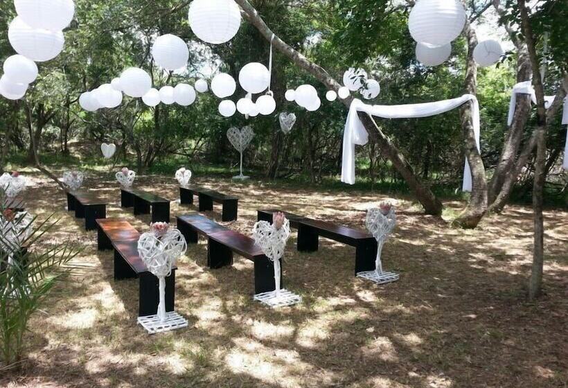 בית מלון כפרי Emdoneni Lodge