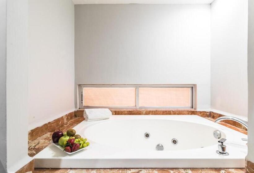 ホテル Exe Cities Reforma