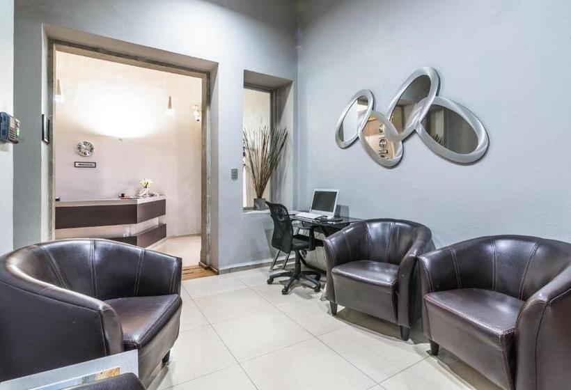 ホテル Exe Cities Reforma