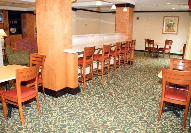 فندق Fairfield Inn & Suites By Marriott Atlanta Stonecrest