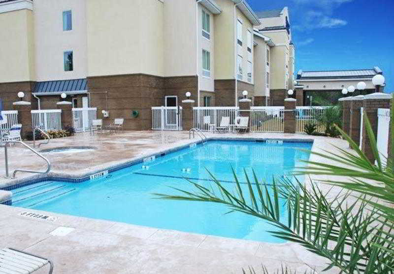 בית מלון כפרי Fairfield Inn & Suites By Marriott Hinesville Fort Stewart