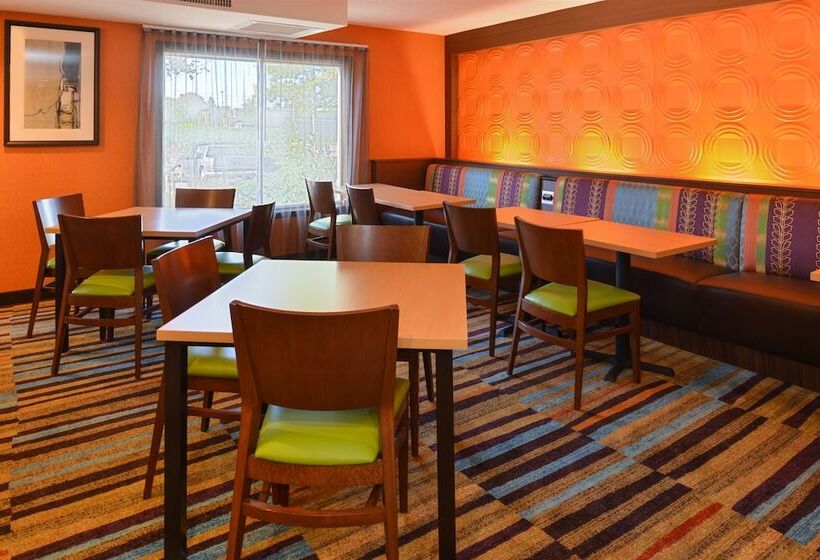 هتل Fairfield Inn & Suites By Marriott Lexington Georgetown/college Inn