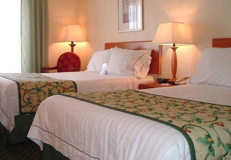 בית מלון כפרי Fairfield Inn & Suites By Marriott Lexington Georgetown/college Inn