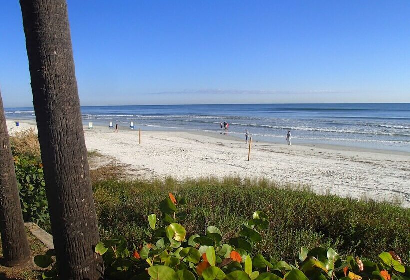 فندق Flamingo Inn Beachfront