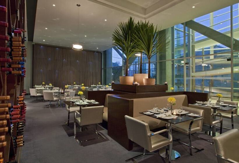 בית מלון כפרי Four Points By Sheraton Los Angeles