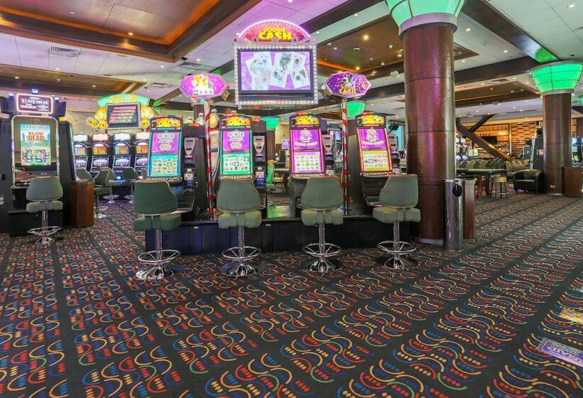 בית מלון כפרי Four Points By Sheraton Los Angeles