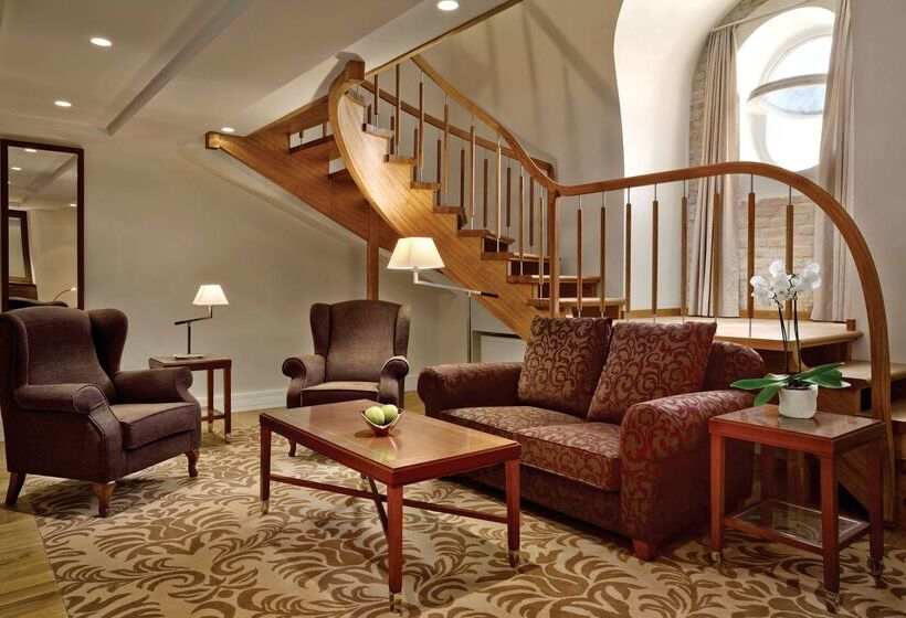 Grand Hotel Vilnius, Curio Collection By Hilton