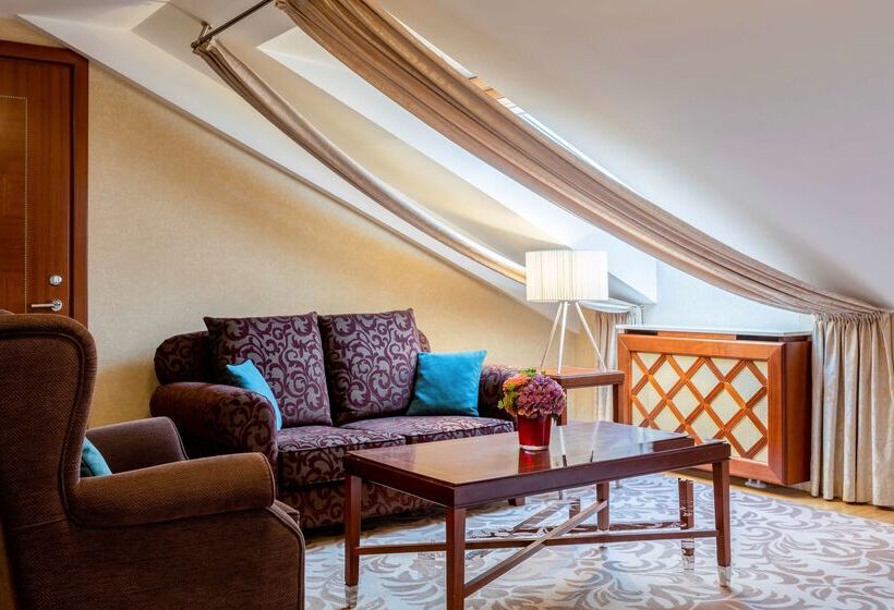 Grand Hotel Vilnius, Curio Collection By Hilton