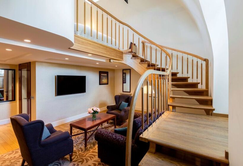 Grand Hotel Vilnius, Curio Collection By Hilton
