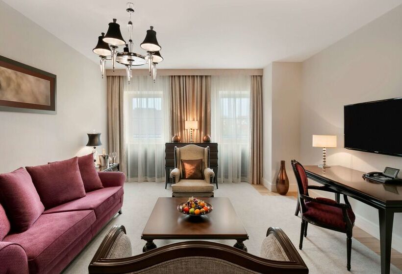 Grand Hotel Vilnius, Curio Collection By Hilton