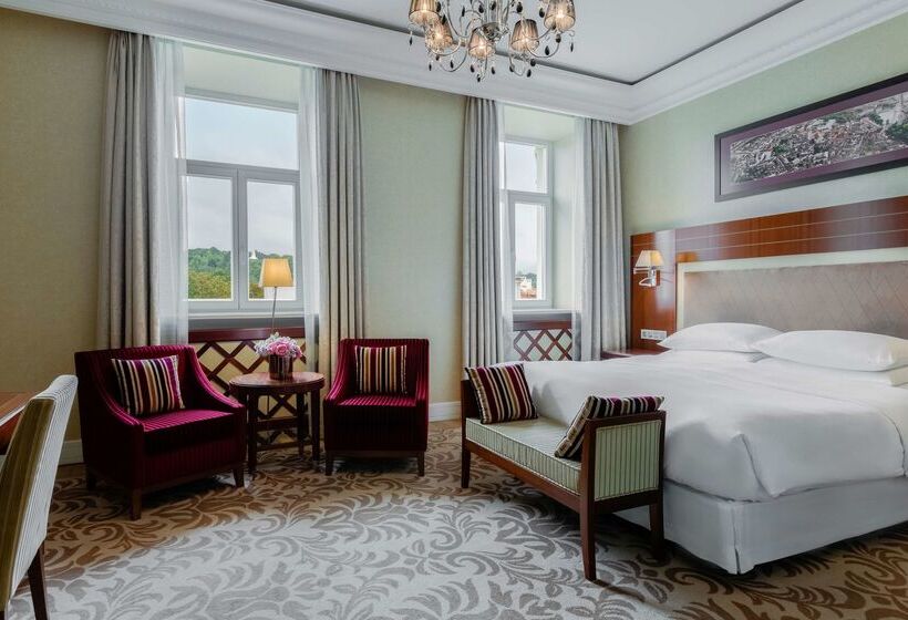 Grand Hotel Vilnius, Curio Collection By Hilton