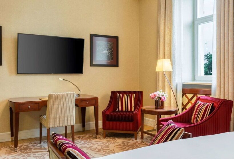 Grand Hotel Vilnius, Curio Collection By Hilton