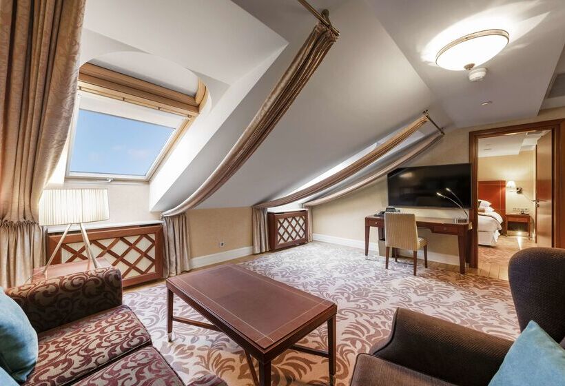 Grand Hotel Vilnius, Curio Collection By Hilton