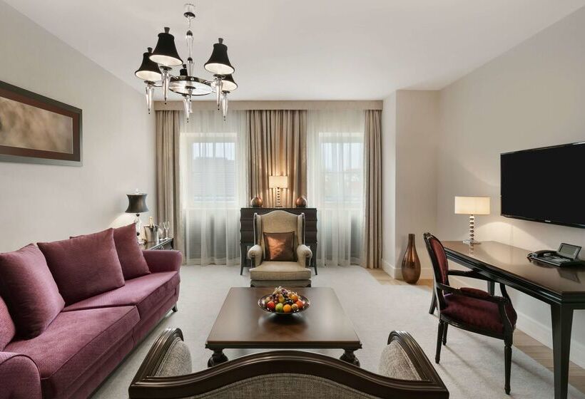 Grand Hotel Vilnius, Curio Collection By Hilton