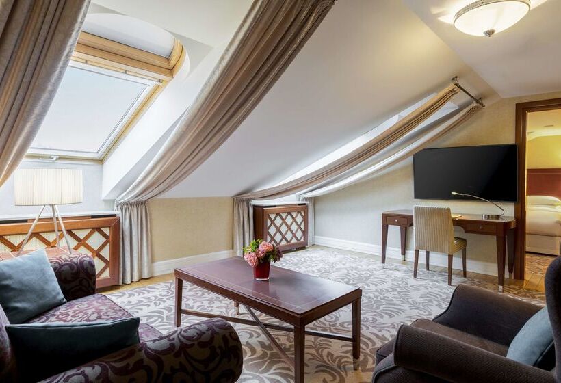 Grand Hotel Vilnius, Curio Collection By Hilton