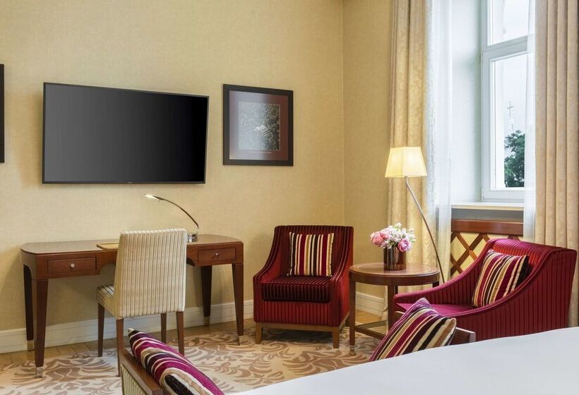 Grand Hotel Vilnius, Curio Collection By Hilton