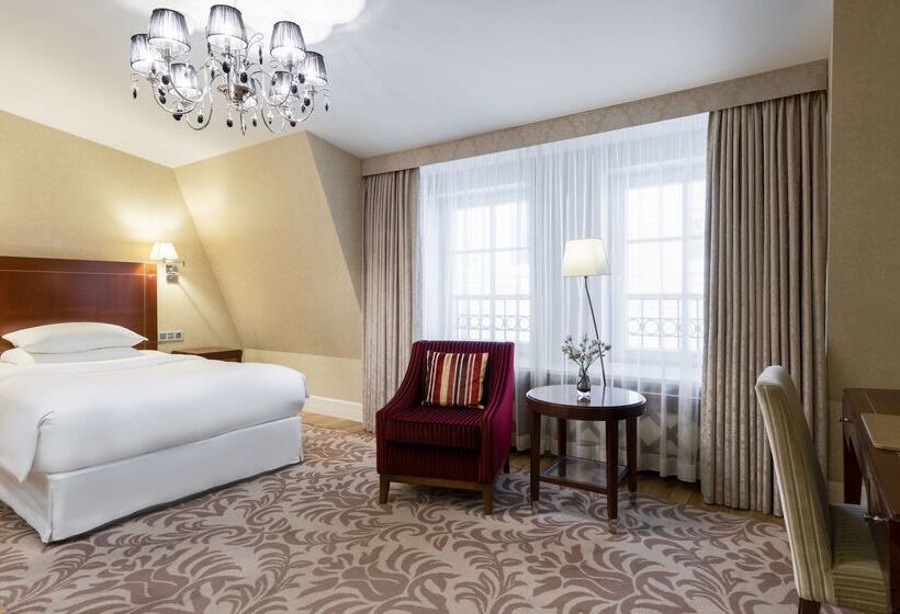 Grand Hotel Vilnius, Curio Collection By Hilton