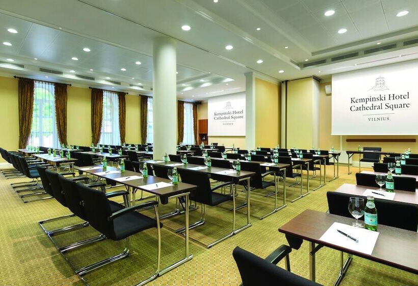 Grand Hotel Vilnius, Curio Collection By Hilton