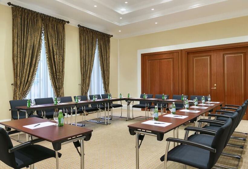 Grand Hotel Vilnius, Curio Collection By Hilton
