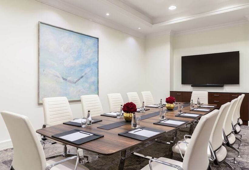 Grand Hotel Vilnius, Curio Collection By Hilton