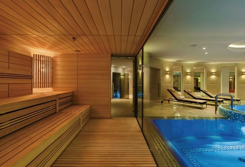 Grand Hotel Vilnius, Curio Collection By Hilton