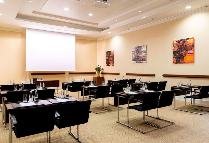 Grand Hotel Vilnius, Curio Collection By Hilton