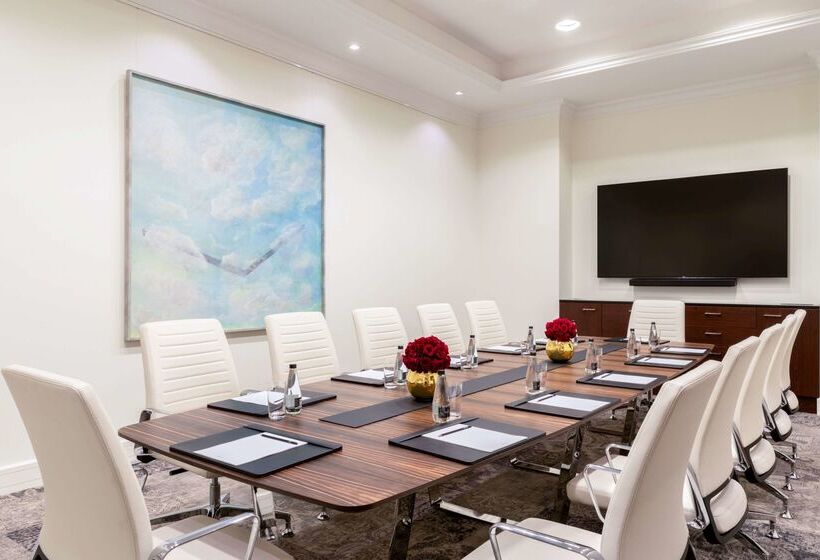 Grand Hotel Vilnius, Curio Collection By Hilton