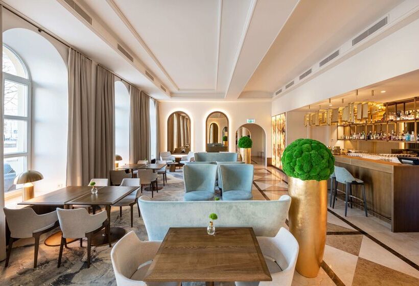 Grand Hotel Vilnius, Curio Collection By Hilton