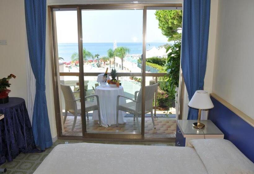 Grand Hotel La Playa