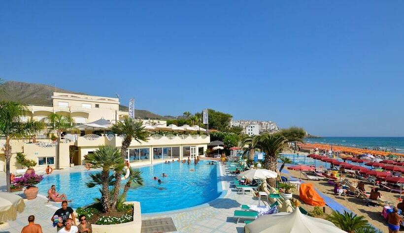 Grand Hotel La Playa