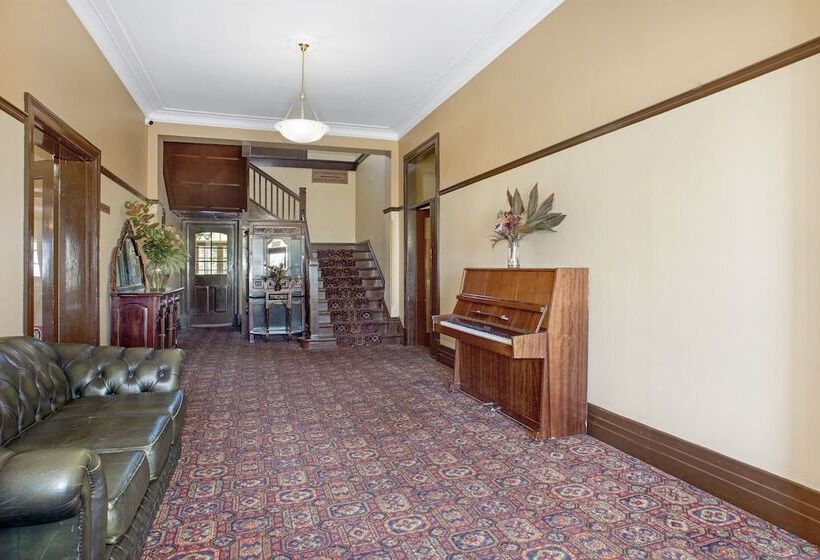 בית מלון כפרי Grand View