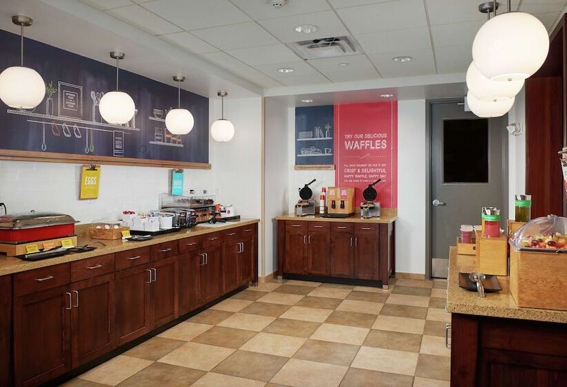 فندق Hampton Inn & Suites Salem, Or