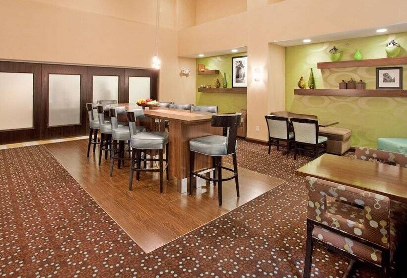فندق Hampton Inn & Suites St. Cloud, Mn