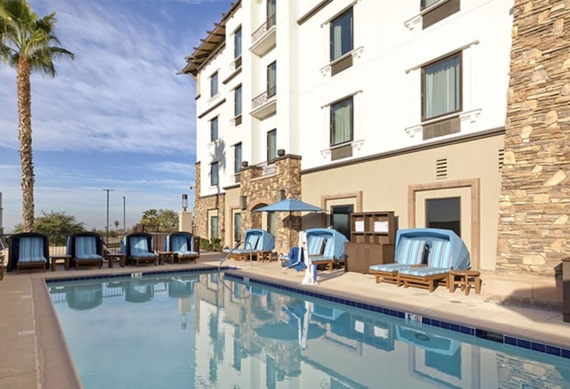 בית מלון כפרי Bear Springs