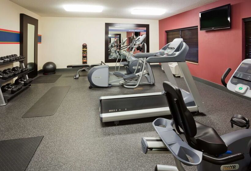 فندق Hampton Inn Fairmont