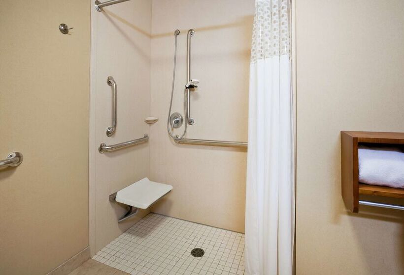 فندق Hampton Inn Fairmont