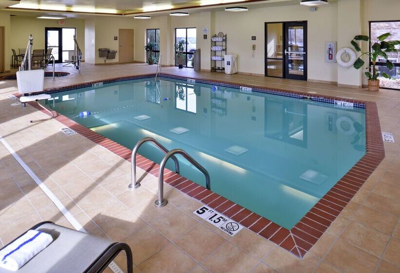 فندق Hampton Inn Harrison