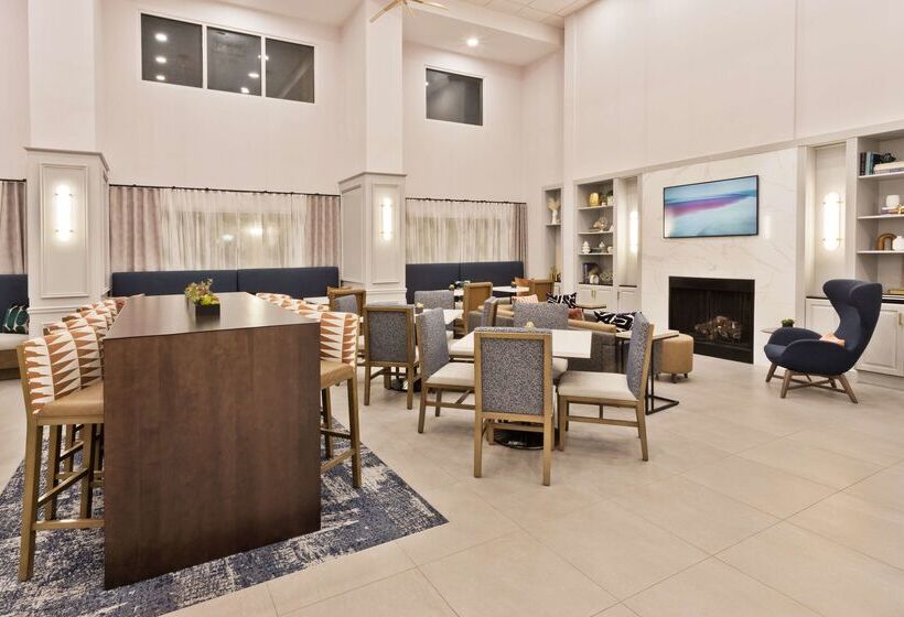 בית מלון כפרי Hampton Inn & Suites Lanett West Point