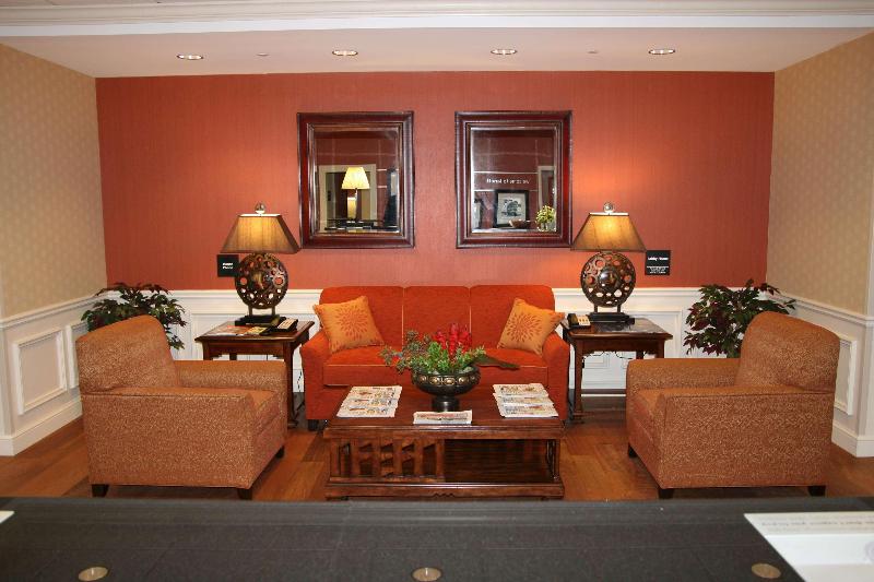 בית מלון כפרי Hampton Inn & Suites Lanett West Point