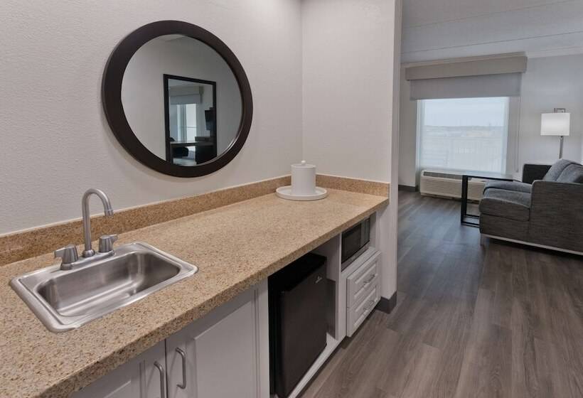 בית מלון כפרי Hampton Inn & Suites Lanett West Point