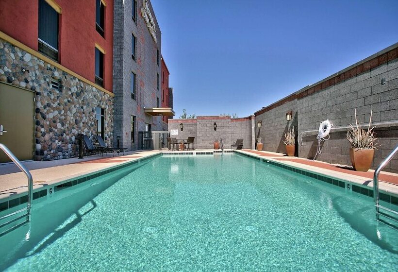 ホテル Hampton Inn & Suites Scottsdale At Talking Stick