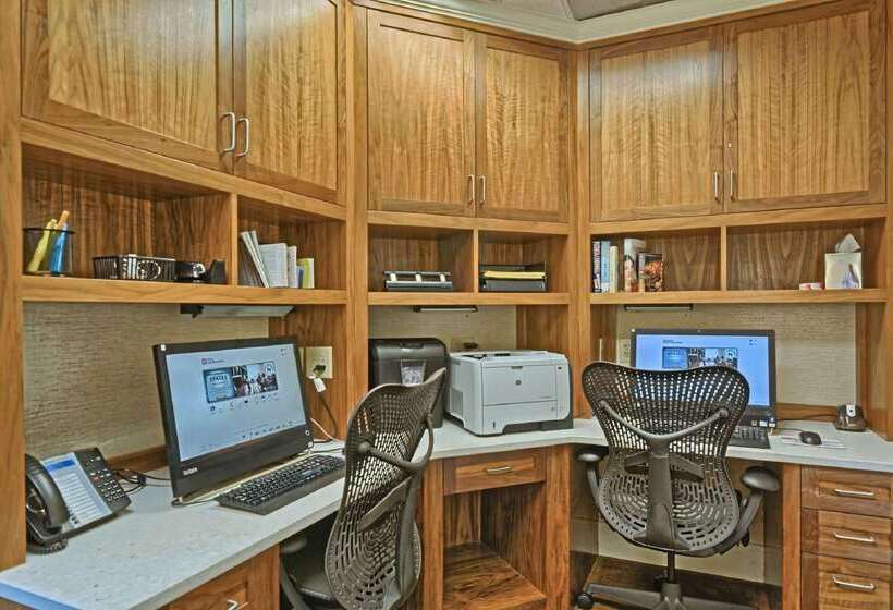 فندق Hilton Garden Inn Mt. Laurel