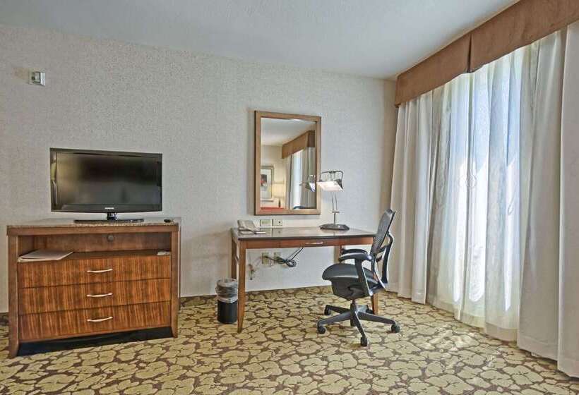فندق Hilton Garden Inn Mt. Laurel