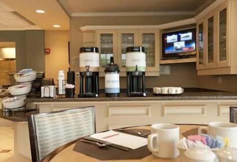 فندق Hilton Garden Inn Mt. Laurel