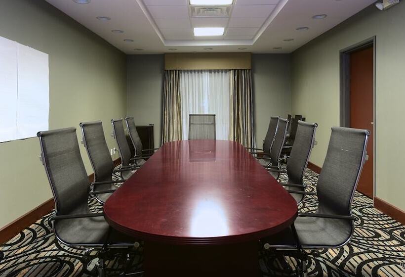 호텔 Holiday Inn Express & Suites Fredericksburg By Ihg