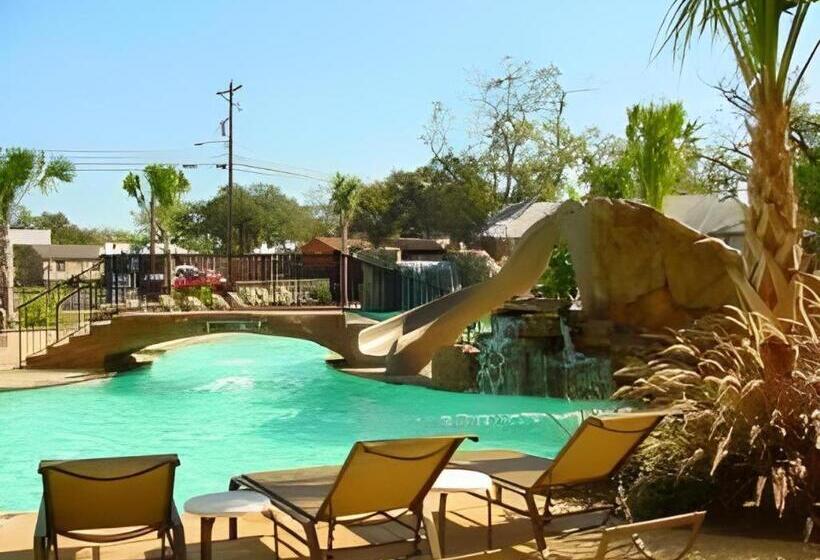 호텔 Holiday Inn Express & Suites Fredericksburg By Ihg