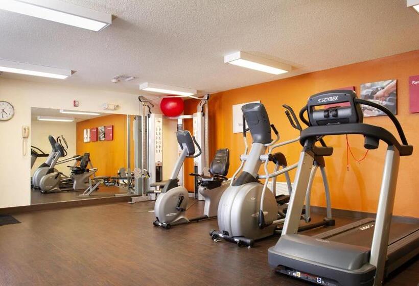 فندق Holiday Inn Express & Suites Hayward, An Ihg