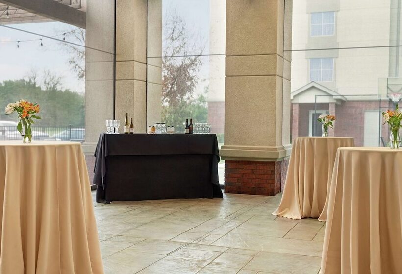 فندق Homewood Suites By Hilton Fort Smith