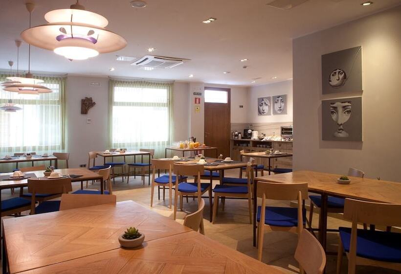 Отель Hospederia Chapitel