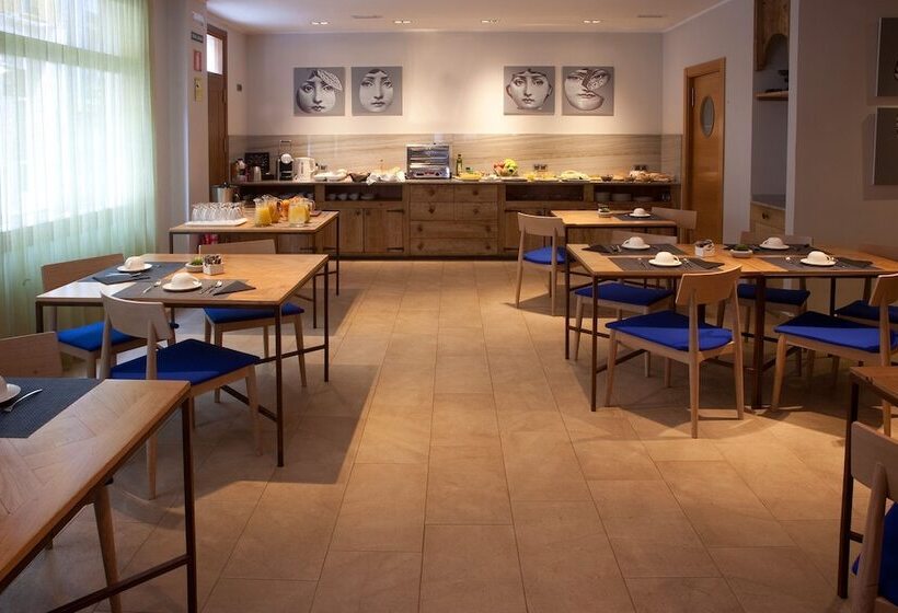 Отель Hospederia Chapitel